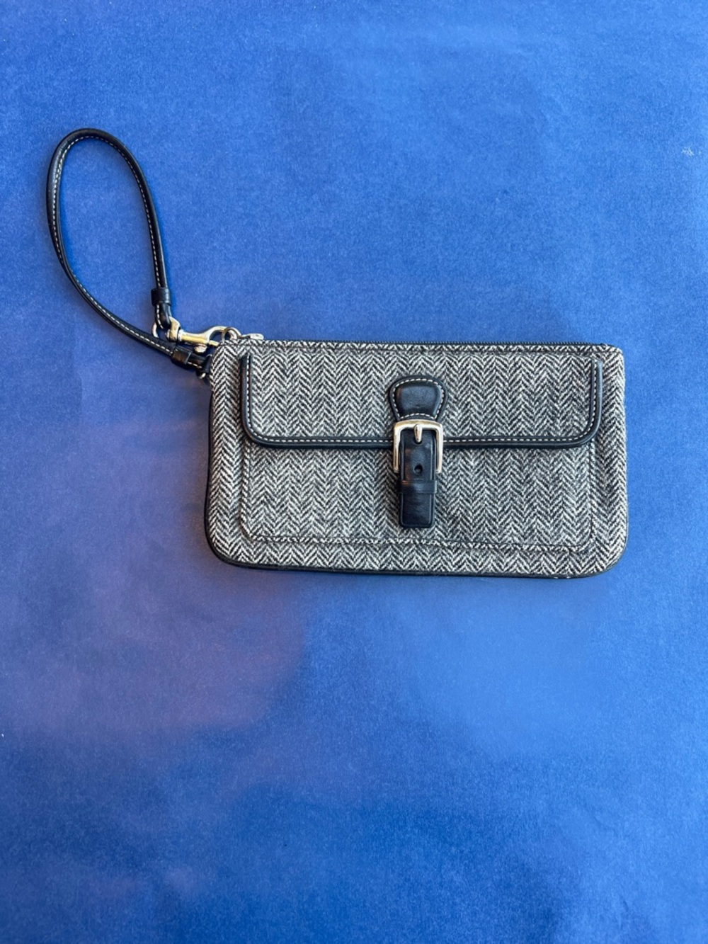 Vintage Coach Herringbone Wristlet Clutch in Black and White EUC price firm
